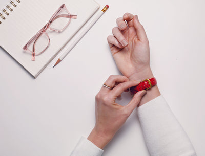 What Kind of Jewelry Can Doctors and Nurses Wear?