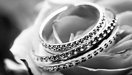 How to Spot a Fake Diamond?