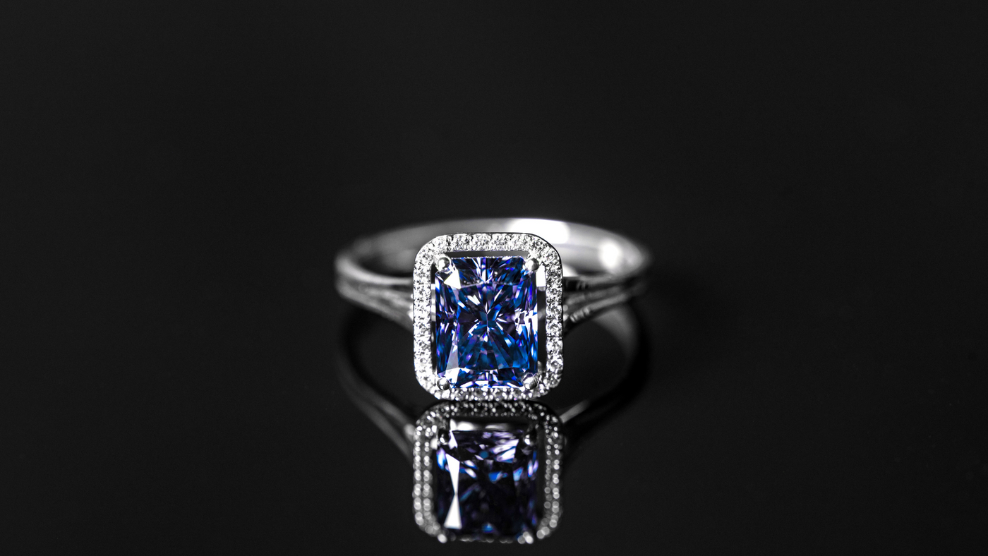 Diamond Center Stone Alternatives in an Engagement Ring