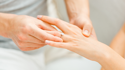 What Hand Do Engagement Rings Go On?