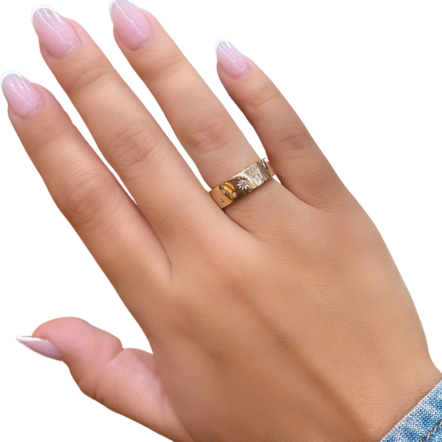 14 Karat Yellow Gold Star Band