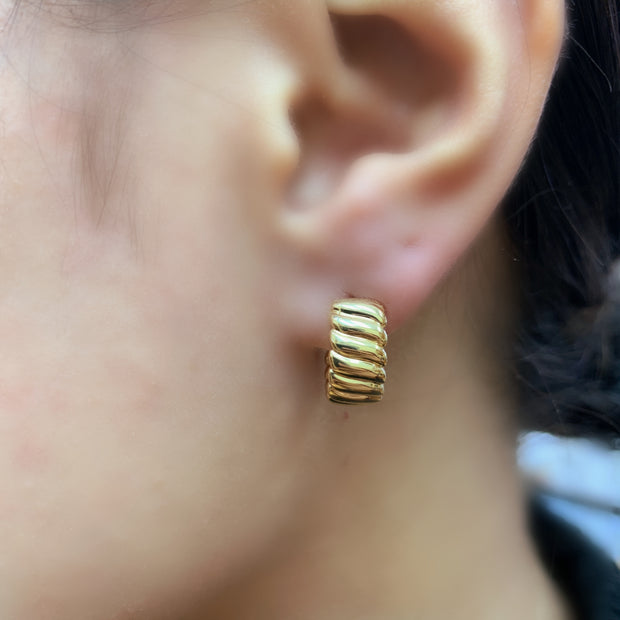 14K 15mm Gold Textured Hoop Earrings